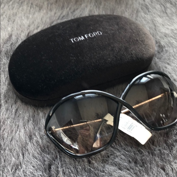 Tom Ford Accessories - NWT Tom Ford Bella Sunglasses